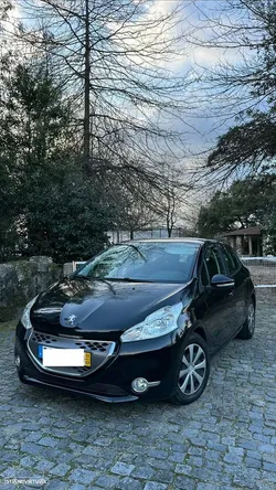 Peugeot 208 e-HDi 68 EGS5 Stop&Start Active