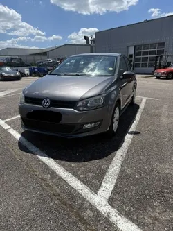 Volkswagen POLO 1.6 TDI 90CH BLUEMOTION TECHNOLOGY FAP CONFORTLINE 5P