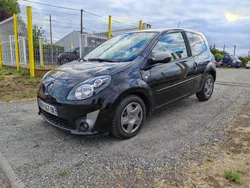 Renault Twingo II - 1.2 75 ch