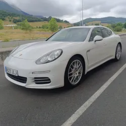 Porsche Panamera 4 PDK