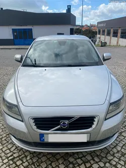 Volvo S40 2.0 D MOMENTUM