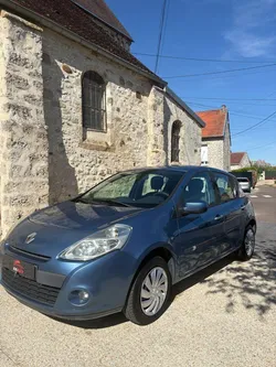 RENAULT Clio III 5 Portes Phase 2 1.2 i 16V eco2 75 cv Garantie 3 Mois