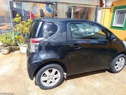 Toyota iQ Hatchback
