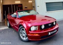 Ford mustang GT V8 4.6l cabriolet - 01/03/2005 - boite automatique - bordeaux interieur cuir beige - 105000 kms - garantie 6 mois