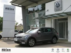 Volkswagen Tiguan 1.4 TSI 125ch -Toit Panoramique-Apple CarPlay- Attache remorque détachable