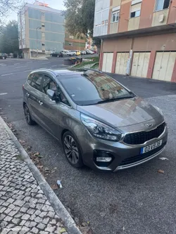 Kia Carens 1.7 CRDi ISG TX