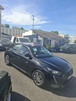 Peugeot 208 1,5 bluehdi 100 active business 2021 157kms 10990e ttc