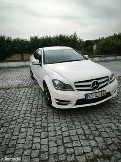 Mercedes-Benz C 220 CDI DPF Coupe (BlueEFFICIENCY)
