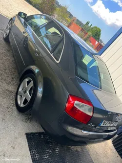 Audi A4 2.5 TDI quattro