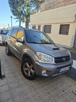 Toyota RAV 4 RAV-4 2.0D4-D Executive