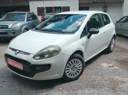 Fiat Punto Evo essence 1.4 77ch Fire 2011 critair 1 idéal zfe voiture fiable idéal jeune permis ct Ok révisée garantie roule très bien toutes distances