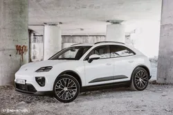 Porsche Macan Standard