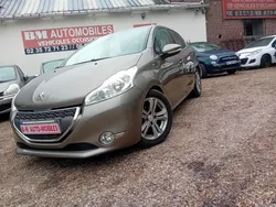 Peugeot 208/1.6 hdi/92 cv/allure/158000 kms/tres propre