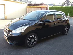 Peugeot 208 1l4 hdi 68 de 2012