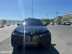 BMW iX xDrive 40 Pack Desportivo