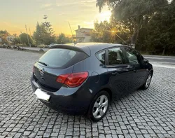 Opel Astra J