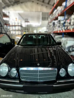 Mercedes-Benz E 200 Kompressor Classic