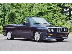 BMW M3 e30 Cabriolet 2.3 215ch / 1 of 476 / 2e main