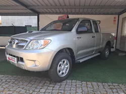 Toyota Hilux 2 .5 4X4