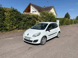 Renault Twingo II 1.2i 75ch