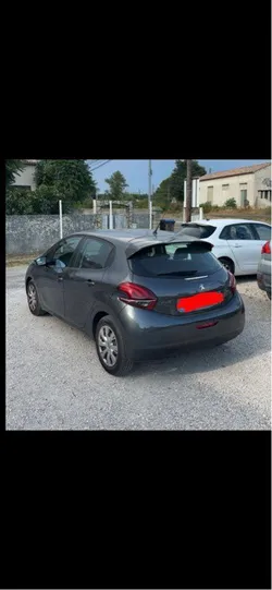 Peugeot 208 1.6 hdi 100cv