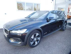 Rare Volvo V60 CrossCountry B4 BVA AWD 1ère main