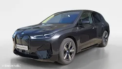 BMW iX xDrive 40 Pack Desportivo