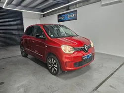 Renault TWINGO III Techno Electric 82ch / régulateur de vitesse / camera recul / feux et essuis glace auto / climatisation auto / Bluetooth