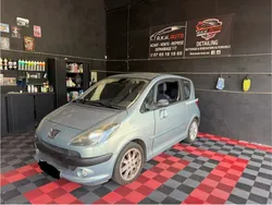 Peugeot 1007 1.4 hdi 68 cv 3 portes 4 places. Présentation de kbis obligatoire