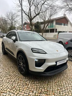 Porsche Macan Electric 4