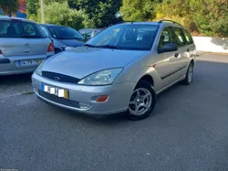 Ford Focus 1.4 gasolina