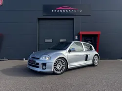 RENAULT CLIO 3.0 V6 Sport
