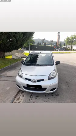Toyota Aygo 1.0 + AC e Rádio