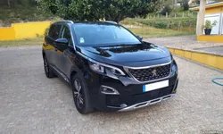 Peugeot 5008 1.5 BlueHDi Allure de 2018 impecável