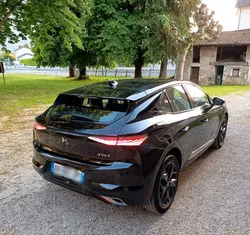 DS DS4 ÉTAT NEUF 1.5 BlueHDi S&S ÉTAT NEUF 29500KM- 130cv - BVA EAT8 Performance Line ÉTAT NEUF + OPTIONS / Noir perla / PALETTES / ACC / MATRIX LED / JA 19" / Full ALCANTARA / CAM 360