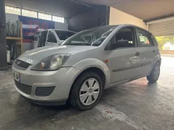 Ford Fiesta 1.4 TDCI 68cv Contrôle technique OK