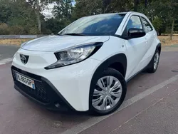 TOYOTA AYGO X 1.0 VVT-I 72 COLLECTION - 2025 - 34 421km - BVA - Caméra - GARANTIE 24 MOIS - Historique constructeur - Excellent état - État neuf - CT vierge - En stock et disponible