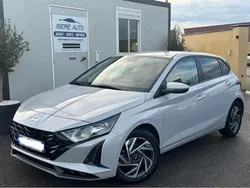 Hyundai i20 hybrid boite auto faibles kms 03/2024 1 main