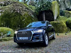 Audi Q7 3.0 TDI quattro tiptronic 7L