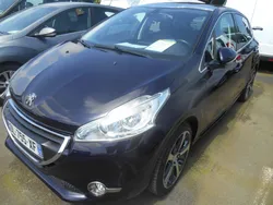 Peugeot 208 allure 5p 1.6 vti 120ch - 108043 km
