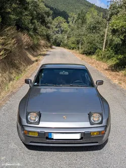 Porsche 944