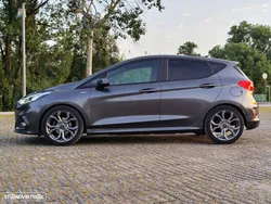 Ford Fiesta 1.0 EcoBoost MHEV ST-Line