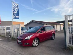 Peugeot 5008 2.0 HDi 150 cv Allure 7 places sans adblue d'origine distribution neuve attache remorque radars de recul garantie 6 mois