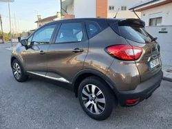 Renault Captur 0.9TCE FAMILIAR C/NOVO IMPECAVEL