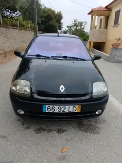 Renault Clio RT 1900 D 5 LUG.