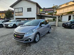 Peugeot 208 1.2 Signature