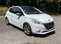 PEUGEOT 208 1,2 VTI 82ch ALLURE