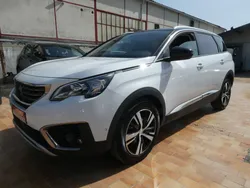 Peugeot 5008 1.5l bluehdi 130ch allure / 7 places