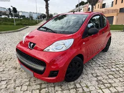 Peugeot 107 1.0 Petit Filou + AC (4/2011)