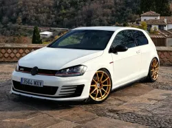 Volkswagen Golf GTI Golf 2.0 TSI GTI 220 GTI